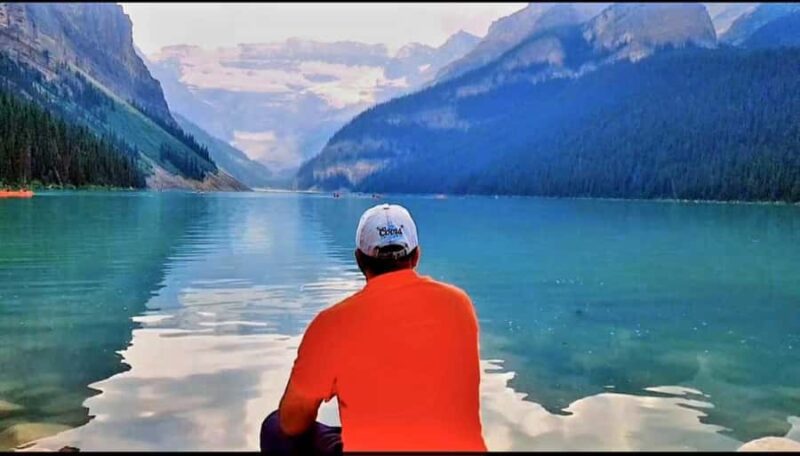 Banff: Lake Louise and Moraine Lake Tour with Pickup & Drop - Wildlife Viewing and Scenic Surroundings at Lake Louise