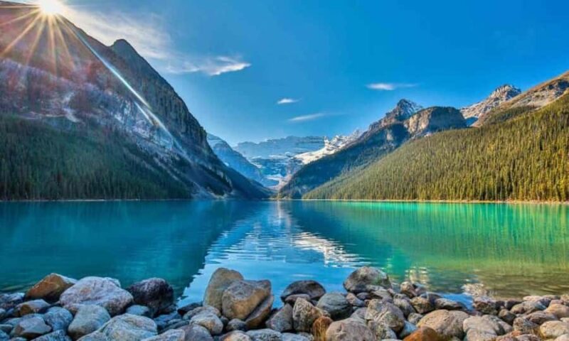 Banff: Lake Louise and Moraine Lake Tour with Pickup & Drop - Moraine Lake: The Jewel of the Valley