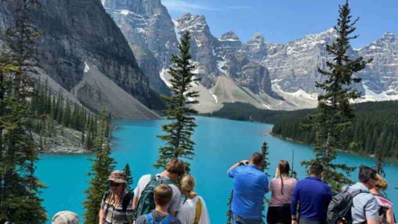 Banff, Lake Louise, Moraine ,Emerald & Johnston Canyon tour - Discover the Beauty of Alberta’s Iconic Lakes and Canyons in a Full-Day Tour