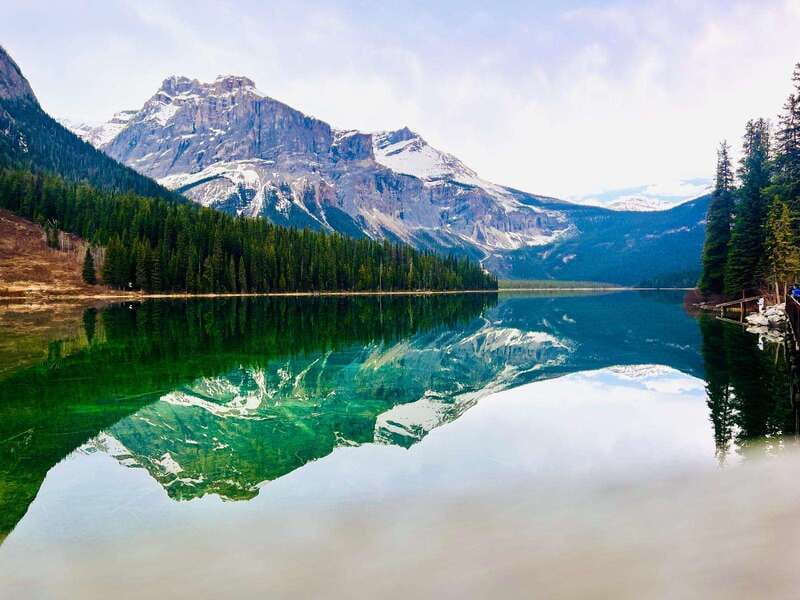 Banff: Lake Louise, Moraine, Emerald Lake & Johnston Canyon - The Role of Guides and Group Size