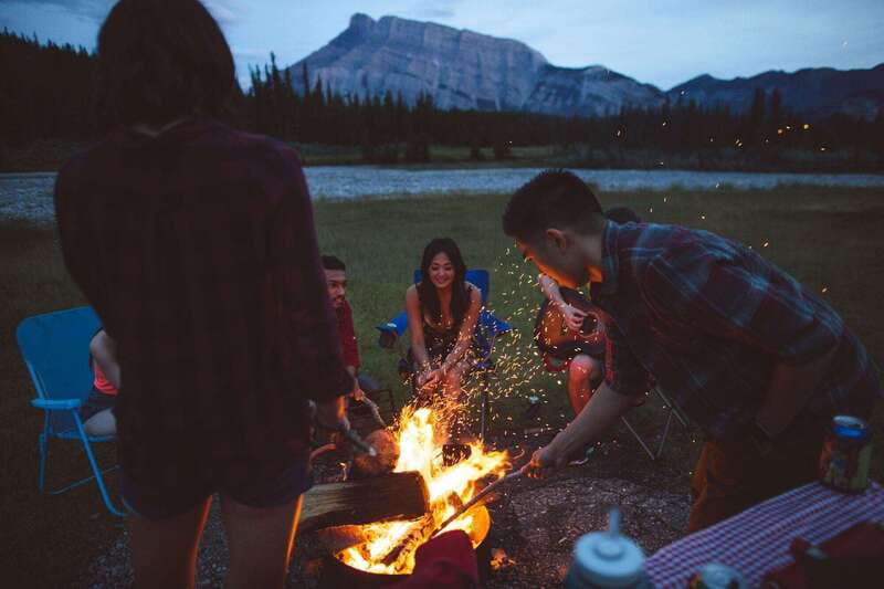 Banff: REMOTE Campfire Experience with Evening Walk - 2hrs - Key Points