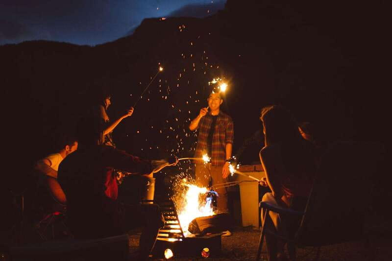 Banff: REMOTE Campfire Experience with Evening Walk - 2hrs - The Magic of Stargazing in Banff’s Night Sky
