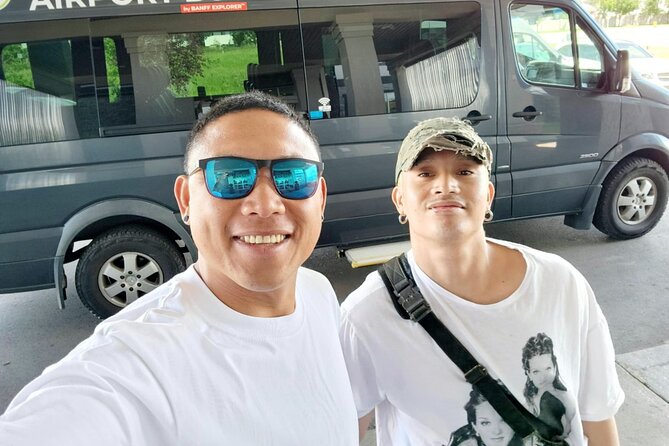 Banff: Shared Sightseeing Tour to Moraine Lake and Lake Louise - Comfortable, Climate-Controlled Shuttle with Insider Tips