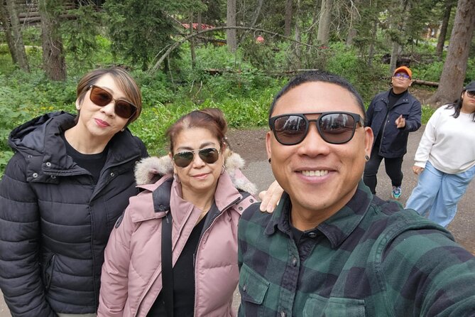 Banff: Shared Sightseeing Tour to Moraine Lake and Lake Louise - The Return to Banff and Local Culture