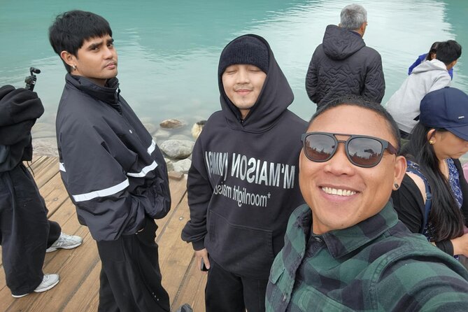 Banff: Shared Sightseeing Tour to Moraine Lake and Lake Louise - Limitations to Keep in Mind