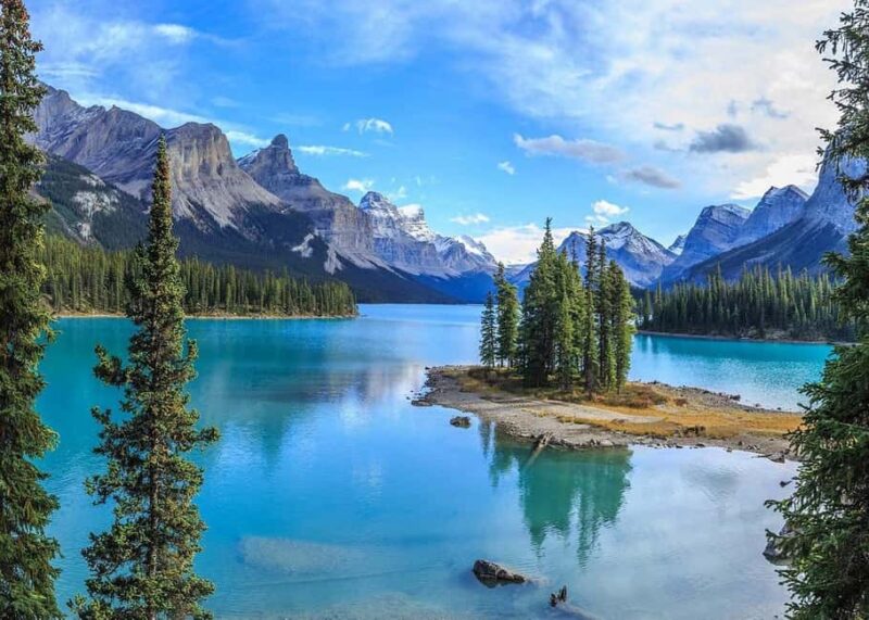 Banff, Yoho, and Jasper 2 Day Private Tour - Discovering Jasper Town and Maligne Lake