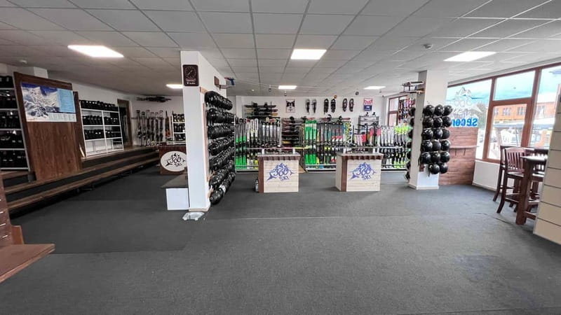 Bansko: Ski and Snowboard equipment rental - Location and Convenience Near Bansko Gondola