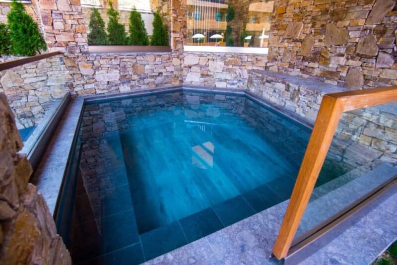 Bansko: Villa Victoria Thermal Pool Escape - Ideal Timing and Crowd Levels