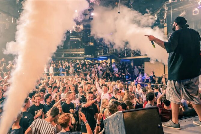 Bar Crawl Miami: 4 Venues 1 Night Including Drinks specials - Key Points