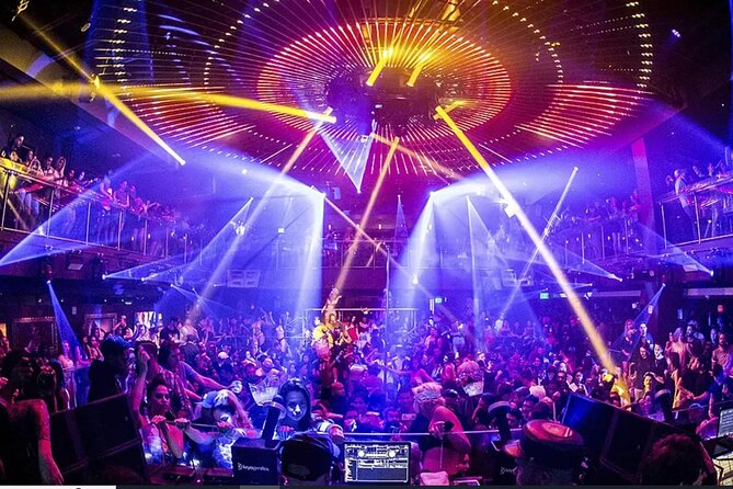 Bar Crawl Miami: 4 Venues 1 Night Including Drinks specials - Costs and whats Included