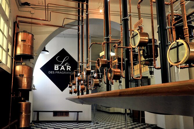 Bar des fragrances Grasse - Perfume-Making Masterclass Led by an Expert Perfumer