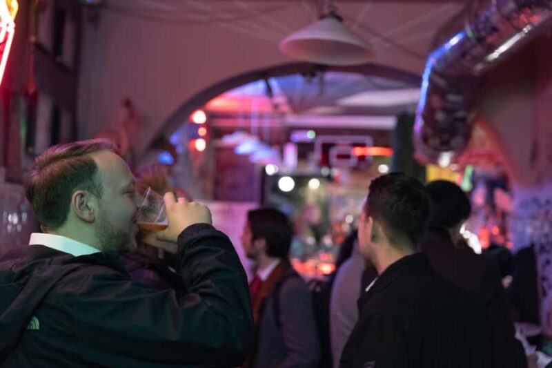 Bar-Hopping Tour with Welcome Drink - CDMX - Exploring Local Bars with a Range of Drinks and Snacks