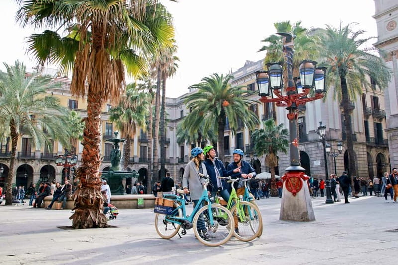 Barcelona: 1.5-Hour Sightseeing Tour by Bike/Electric Bike - Exploring El Born and Santa María del Mar