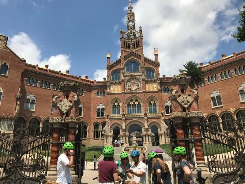 Barcelona: 1.5-Hour Sightseeing Tour by Bike/Electric Bike - Iconic Landmarks and Architectural Wonders