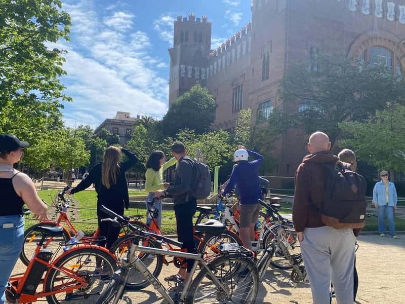 Barcelona: 1.5-Hour Sightseeing Tour by Bike/Electric Bike - Practical Details and Group Experience