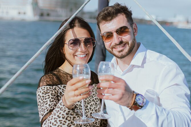 Barcelona 1-hour Boat Trip with Cava and Snacks - Return to Port Olímpic: A Gentle Cruise Back