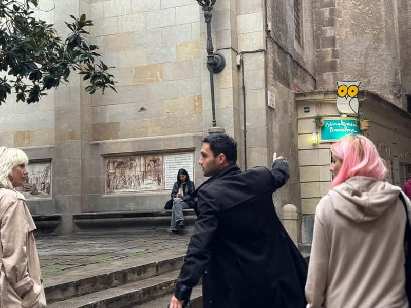 Barcelona: 1 Hour Gothic Quarter and El Born Walking Tour - Explore Barcelona’s Historic and Artistic Neighborhoods in Just 1 Hour