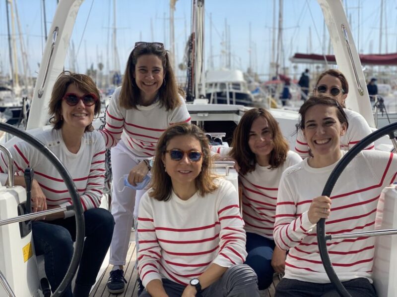 Barcelona 1 hour Scenic Sailboat Tour with Snacks and Drinks - Scenic Views of the Barcelona Skyline from the Sea
