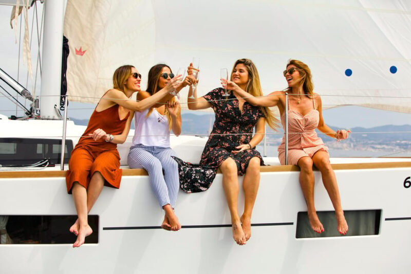Barcelona 1 hour Scenic Sailboat Tour with Snacks and Drinks - Departure Times and Flexibility for Your Schedule