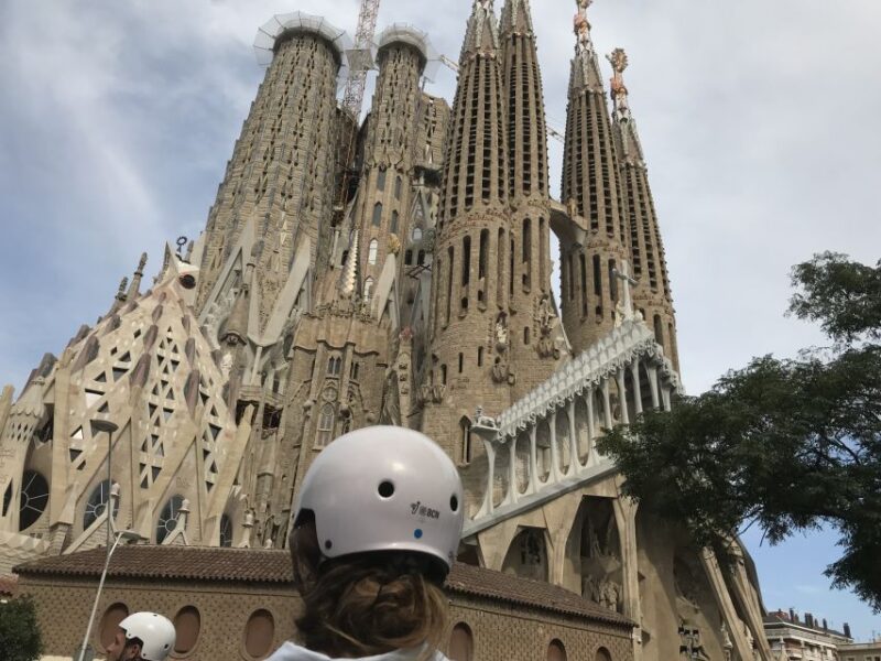 Barcelona: 2.5-Hour Gaudí Segway Tour - Flexible Booking, Expert Guides, and Excellent Reviews