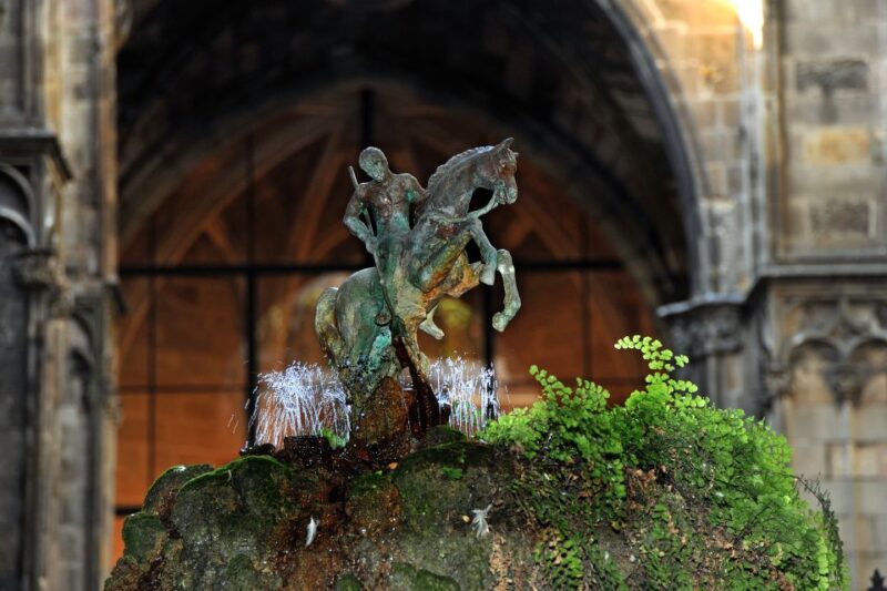 Barcelona 2-Hour Gothic Walking Tour - Discovering the Barcelona Gothic Quarters Hidden Corners