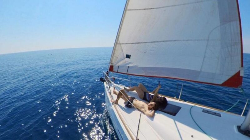 Barcelona: 2-Hour Sunset Sailboat Trip - Meeting the Crew and the Sailboats