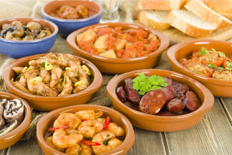 Barcelona: 3-Hour Bike Tour with Spanish Tapas - The Experience of the Guided Tour