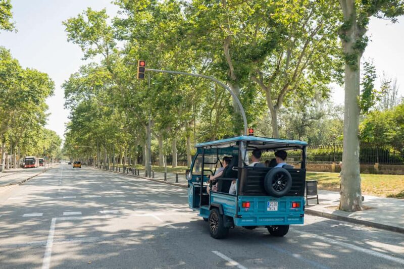 Barcelona: 3-Hour Private Panoramic Tuk-Tuk Tour - Seaside Charm at Port Vell and Barceloneta