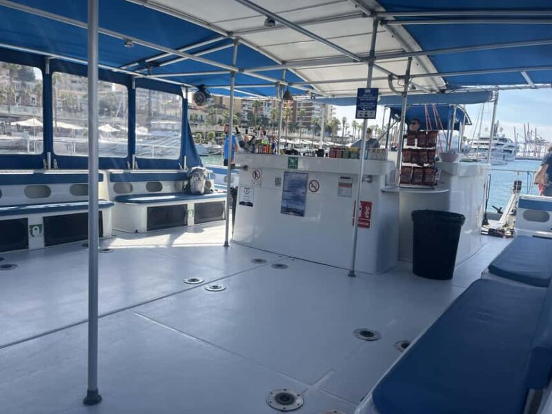 Barcelona: AFTERWORK Catamaran Cruise w/ Music & Drinks - Sails from Port Olímpic to La Barceloneta