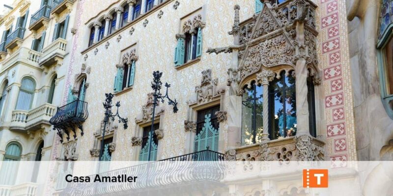 Barcelona: All-Inclusive City Card & Public Transport Option - Key Points