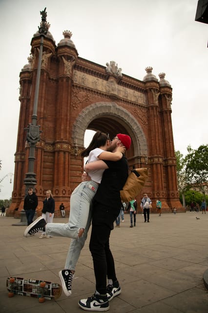 Barcelona: Arc de triomf Experiencia Fotográfica Privada - Discover Barcelona’s Iconic Arc de Triomf with a Private Photoshoot