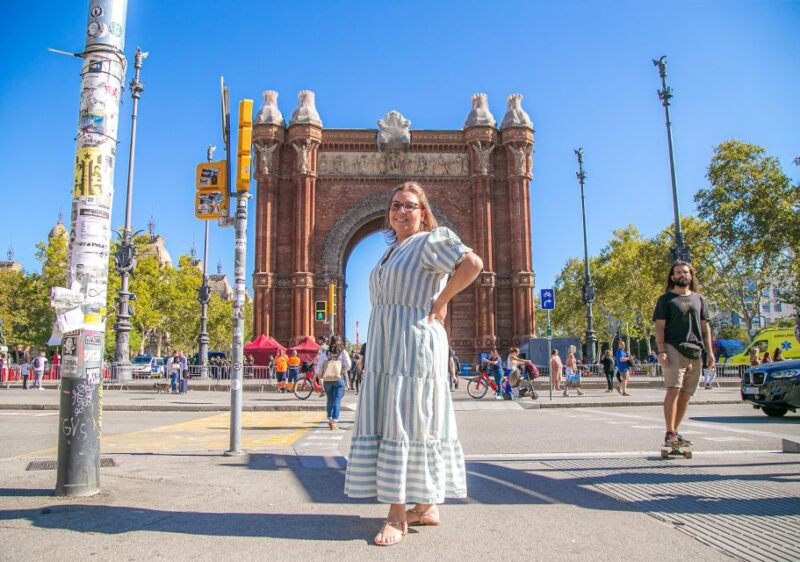 Barcelona: Arc de triomf Experiencia Fotográfica Privada - Accessibility and Group Size