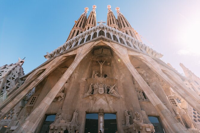Barcelona Architecture Walking Tour With Casa Batlló Upgrade - Starting at the Recinte Modernista de Sant Pau