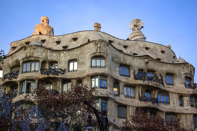 Barcelona Architecture Walking Tour With Casa Batlló Upgrade - Viewing Casa Lleo i Morera