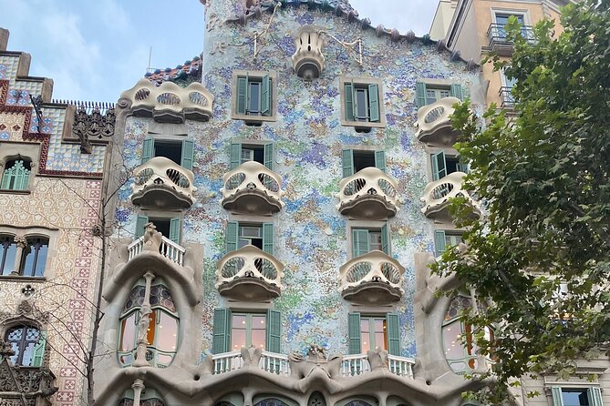 Barcelona: Bar Crawl at Gaixample - Watching a Drag Queen Show in a Second Bar