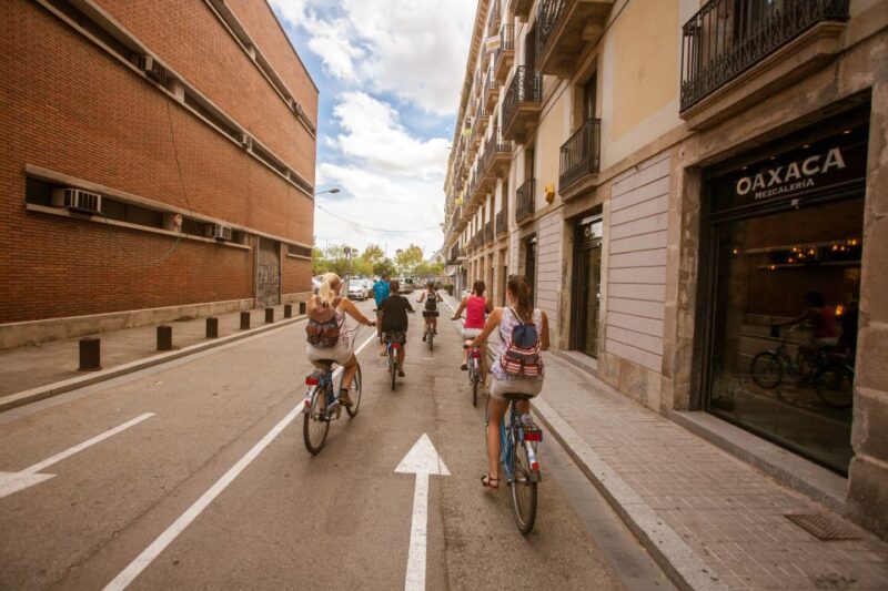 Barcelona Beach 3-Hour Bike Tour - Positive Feedback on Guides and Experience