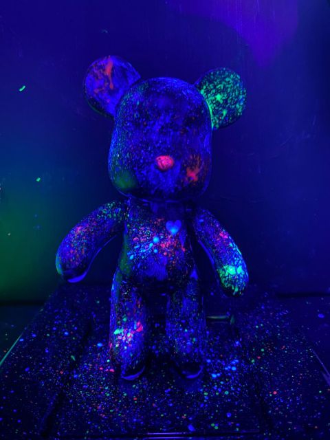 Barcelona: Bear-brick Fluorescent Painting | Wine and Art - Exploring the Paint Options and Customization Opportunities