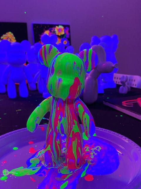 Barcelona: Bear-brick Fluorescent Painting | Wine and Art - Who Will Enjoy This Tour Most?