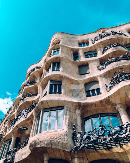 Barcelona Beyond Gaudí: Modernism, Rooftops, and Hidden Gems - Walking Along Passeig de Gràcia to Gaudí’s Masterpieces