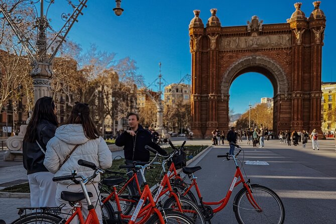 Barcelona: Bike or eBike Tour, Top Sights & Local Insights - Exploring the Top Sights in Barcelona