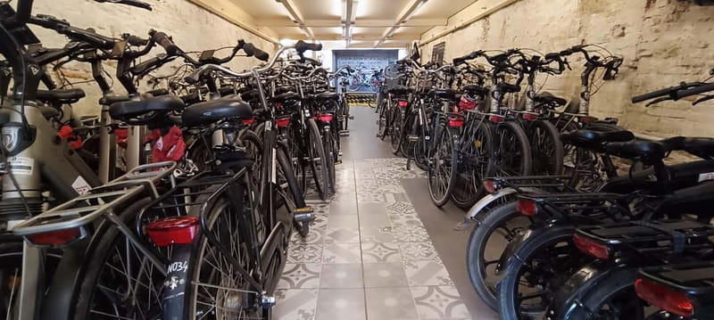 Barcelona: Bike Rental for 2 - 24 Hours - Starting and Ending at Convenient Meeting Points in Barcelona