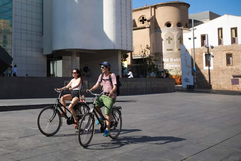 Barcelona: Bike Rental for 2 - 24 Hours - Practical Details: Equipment and Accessibility