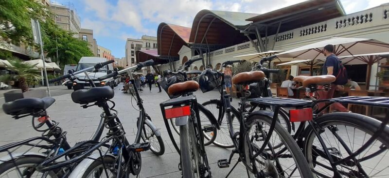 Barcelona: Bike Rental with Delivery and Pickup - Key Points