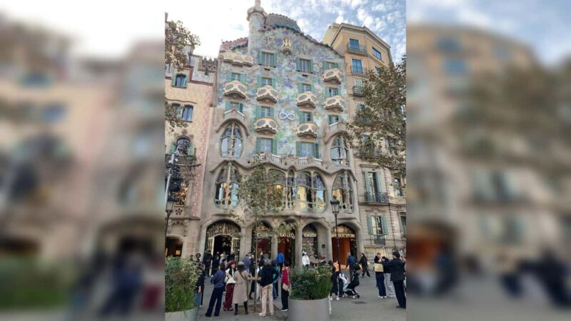 Barcelona Bike Tour: Iconic Sights & Hidden Snack Spot - Who Will Enjoy This Tour Most