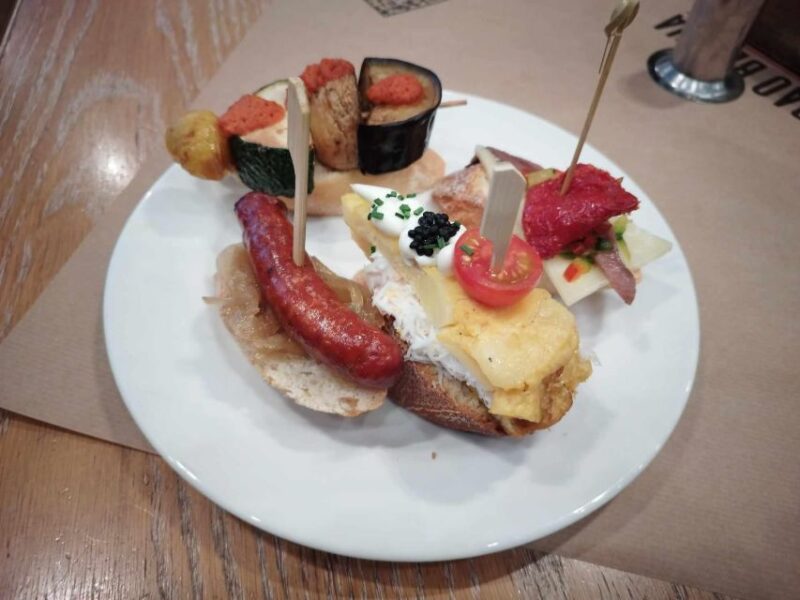 Barcelona: Boqueria Market & Barrio Gotico Street Food Tour - Strolling Through the Gothic Quarter’s Medieval Charm