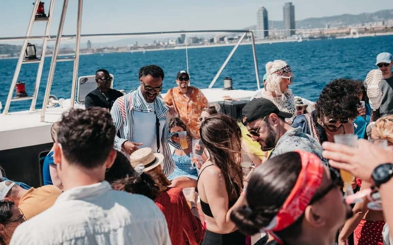 Barcelona: Brunch Boat Party with Drinks and DJ - The Vibe Set by the Resident DJ and Party Crew
