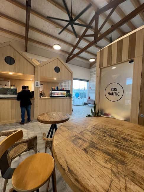 Barcelona: Bus Nàutic with tapas tasting - Discover Barcelona from the Water and Tasty Tapas