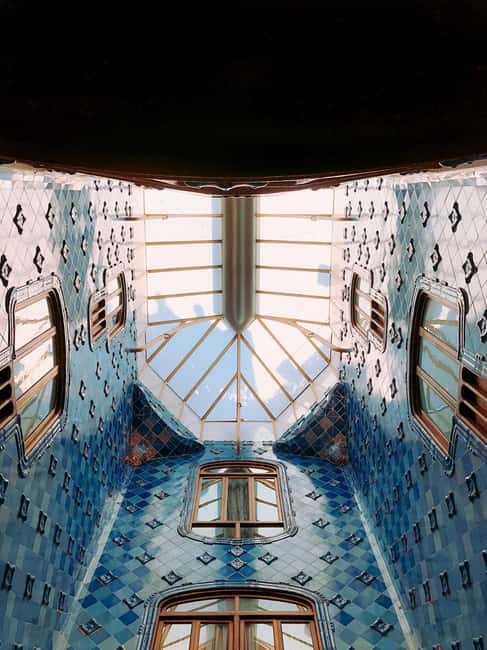 Barcelona: Casa Batlló Early Access Guided Tour - Accessibility and Practical Details