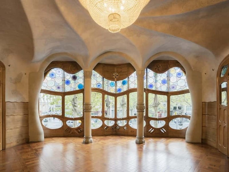 Barcelona: Casa Batlló Tour and Optional White Rabbit Museum - Practicalities and Meeting Arrangements