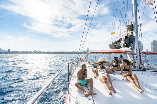 Barcelona Catamaran Cruise with Tapa & Drink Included - Sunset Sailing: An Unforgettable View of Barcelona